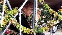Tak hanya Kahiyang, Bobby Nasution juga mengawali prosesi pernikahannya dengan kirab. Bersama rombongan keluarga, Bobby berangkat dengan kereta kuda dari Hotel Alila di Jalan Slamet Riyadi menuju lokasi pernikahan. (Foto: Rengga Sancaya/detikcom).