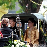 Dalam urusan makeup, penampilan Iriana bersahaja dengan pulasan riasan yang tak terlalu menonjol. Foto: Rengga Sancaya/Detikcom.