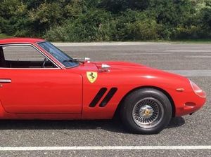 Mobil Ini Bukan Ferrari, Tapi Datsun yang Dimodifikasi