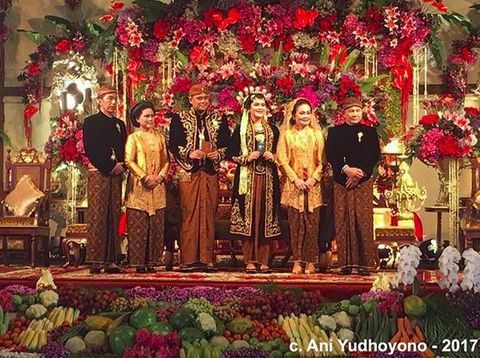 Ingin Gelar Pernikahan ala Kahiyang Ayu dan Bobby? Ini 