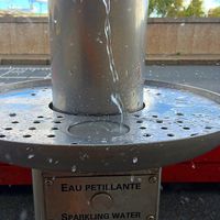 Wah, Kini Paris Punya Fountine Sparkling Water Gratis yang Bisa Dinikmati Sepanjang Hari!