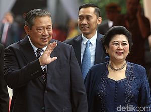 Jokowi Kirim Dokter untuk Ani Yudhoyono, TKN: Demi Kemanusiaan