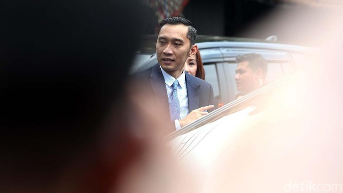 Presiden ke-6 RI Susilo Bambang Yudhoyono (SBY) dan keluarga turut hadir dalam akad Kahiyang Ayu dan Bobby Nasution di Graha Saba Buana, Jl Letjen Suprapto, Solo, Rabu (8/11/2017).
