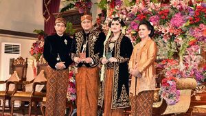Foto: Indahnya Pelaminan Penuh Bunga Pernikahan Kahiyang Ayu dan Bobby