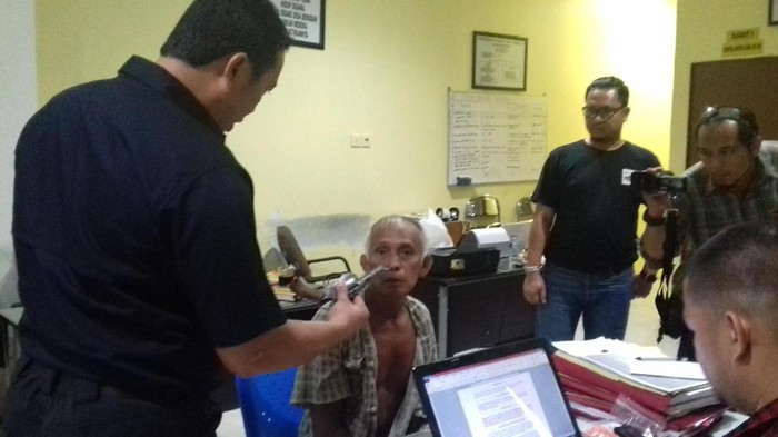 Terdesak Kebutuhan Hidup, Kakek Khalid Nekat Jual Senpi