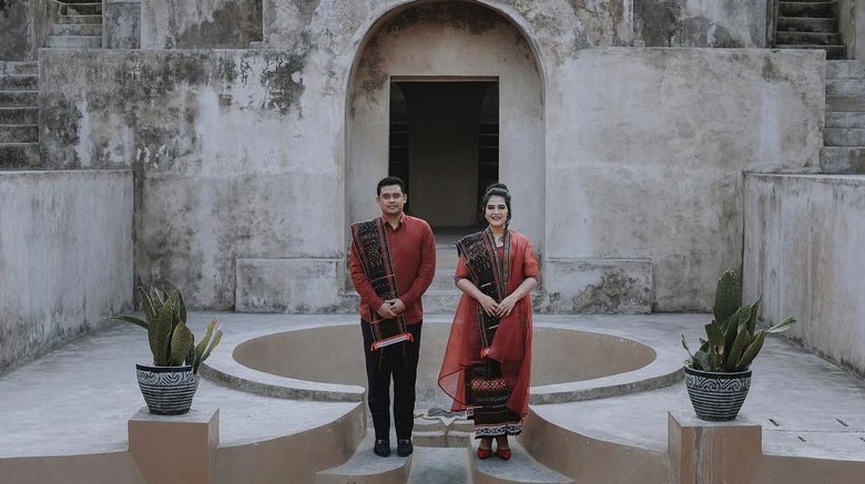 Raja-raja dari Sumut akan Hadiri Sidang Adat Nikahan Kahiyang-Bobby Raja-raja dari Sumut akan Hadiri Sidang Adat Nikahan Kahiyang-Bobby