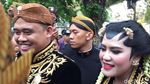 Senyum Kahiyang Saat Ditanya Soal Rencana Bulan Madu
