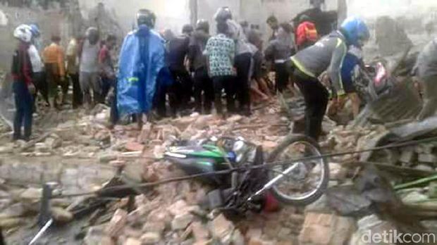 Korban sebagian besar warga yang tengah berteduh