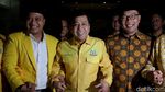 Senyum Semringah Setnov, Daniel Mutaqien dan Ridwan Kamil