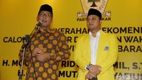 Usai menerima SK rekomendasi pasangan Ridwan Kamil dan Daniel Mutaqien langsung berbicara di podium.