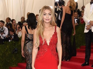 Rasis, Gigi Hadid Ditolak Tampil di Show Victorias Secret di China?