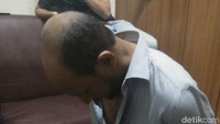 Usai penembakan, Helmi langsung menyerahkan diri ke Polda Metro Jaya. Saat diperiksa polisi menemukan dua senjata api di tubuhnya. (Foto: dr Ryan Helmi dok Istimewa)