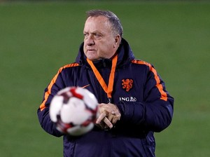 Advocaat Segera Mundur dari Timnas Belanda