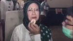 Anggunnya Ibunda Jokowi Saat Dirias di Pernikahan Kahiyang
