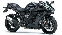 Dengan Ninja H2 SX, kehebatan dan karakterisik mesin supercharged bertenaga 200 PS ini dibawa ke motor jenis sport tourer. Foto: Dok. Kawasaki