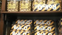 Toko kue ini memproduksi aneka jenis kue, dari kue bolu dan juga kue-kue kering lainnya. Tinggal dipilih saja mana yang sesuai selera traveler (Wahyu/detikTravel)