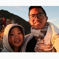 Tak diketahui persis kapan Kaesang dan Felicia Tissue pacaran. Namun foto mesra Kaesang dan Felicia diunggah perdana oleh pemilik usaha Sang Pisang itu pada 2016. Pada foto mesra perdana itu keduanya terlihat berpose di puncak gunung. Foto: Instagram/kaesangp