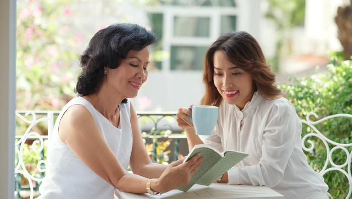 ilustrasi ibu dan anak wanita