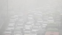 Penghitungan dari Kedutaan Besar AS di New Delhi menyebut level partikulat atau PM terdeteksi berada di angka 608, dengan batas aman 50. Foto: REUTERS/Cathal McNaughton