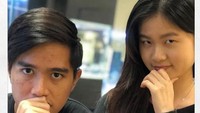 Ini pose sok serius Kaesang dan Felicia. Mereka sama-sama menempuh pendidikan di Singapura. Foto: Instagram/kaesangp