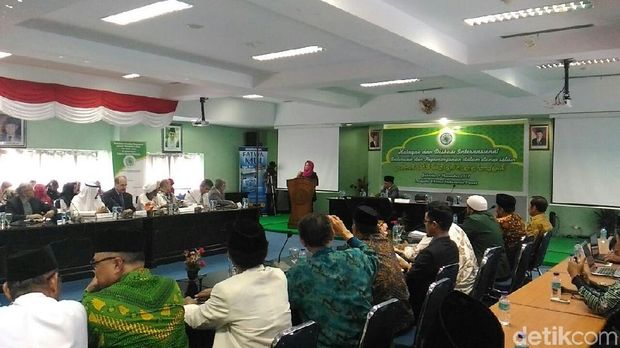 Menlu Retno Marsudi di acara diskusi MUI