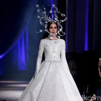 Show tunggal Ivan Gunawan menampilkan koleksi bertemakan Under The Star di The Pallas, SCBD, Jakarta, Rabu (08/10/2017). Foto: Mohammad Abduh/Wolipop