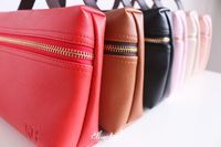 Kahiyang Ayu Pilih Suvenir Pernikahan Harga Terjangkau