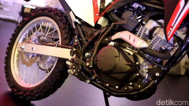 Sering Betot Gas, Mesin Honda CRF150L Beda dengan Verza