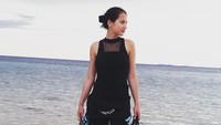 Kalau yang satu ini, Pevita lagi siap-siap diving di Raja Ampat. Ikutan dong! (@pevpearce/Instagram)