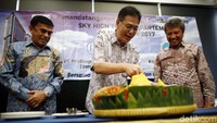 Sky H Tower Apartemen merupakan hunian terpadu yang disiapkan khusus untuk karyawan PT Garuda Indonesia Grup (PT GIP) di lokasi strategis. Terletak di wilayah Green Lake City dan Metland Cyber atau area Duri Kosambi Jakarta Barat.