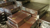 Yang khas dari toko kue ini tentu saja Roti Mandarijn. Ada 2 varian rasa, original dan kismis. Harganya Rp 160 ribu untuk yang original dan Rp 200 ribu untuk yang kismis. Soal rasa, sudah tidak perlu ditanyakan lagi. Enak! (Wahyu/detikTravel)