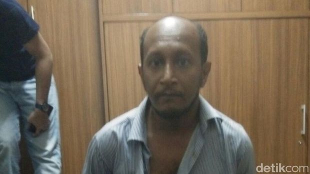 dr Helmi yang membabi buta menembak istri / 