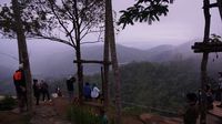 Pemandangan dari Bukit Ngisis di Desa Nglinggo (Shinta/detikTravel)