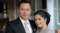Annisa Pohan menjadi sorotan karena tampil cantik menawan di acara pernikahan Kahiyang-Bobby. Ia terlihat sangat serasi dan mesra bersama sang suami, AHY.  Foto: Dok. Instagram/annisayudhoyono