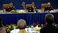 Direktur Jenderal Bea dan Cukai Heru Pambudi meluncurkan Kampanye Nasional Stop Rokok Ilegal di Kantor Pusat Direktorat Jenderal Bea dan Cukai, Jakarta, Kamis (9/11/2017). Pool/Gaprindo.