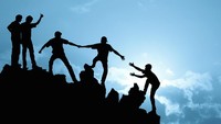 Wisata ekstrem seperti mendaki gunung juga jadi salah satu tren travel tahun depan. Agaknya orang semakin haus akan kegiatan sarat adrenalin (Thinkstock)