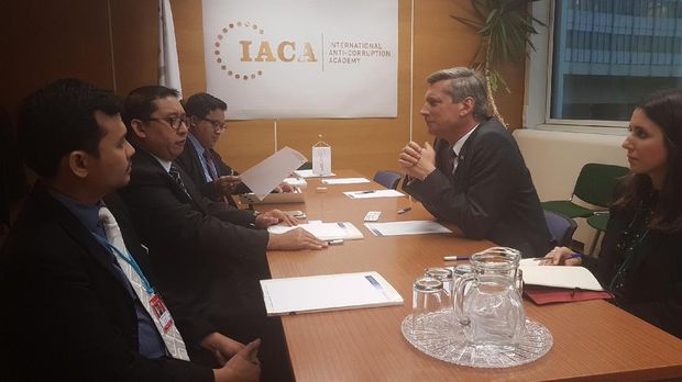Fadli Zon Temui Pimpinan Akademi Internasional Antikorupsi di Austria