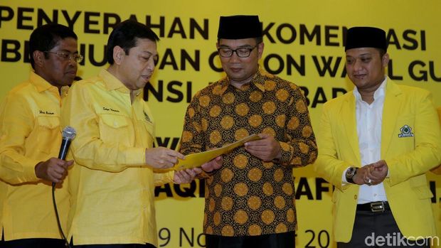 Novanto serahkan SK dukungan ke Ridwan Kamil