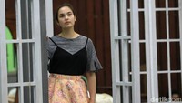 Chelsea Islan juga menjadi salah satu kekasih Chairil yakni Sri Ajati. Palevi S/detikHOT
