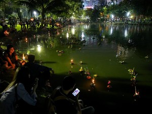 Mungkin Ini Salah Satu Festival Paling Syahdu di Dunia