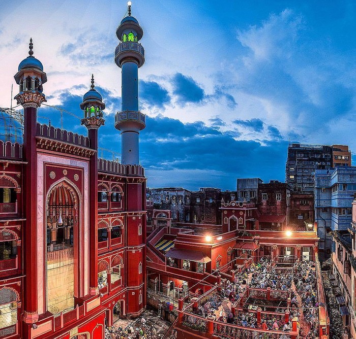 Kolkata Bertabur Kuil, Gereja dan Masjid Instagrammbale