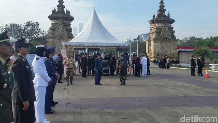 Jokowi Akan Pimpin Upacara Peringatan Hari Pahlawan di TMP Kalibata