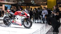 Ducati menawarkan 3 varian yang bisa dipilih konsumen, yakni: Panigale V4, Panigale V4 S, dan Panigale V4 Speciale.