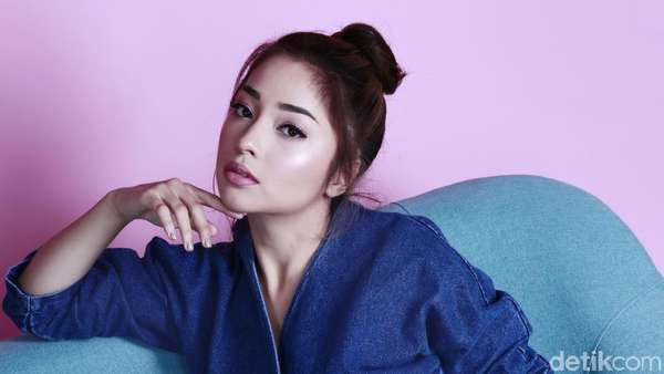 Menggodanya Tatapan Nikita Willy Menggodanya Tatapan Nikita Willy