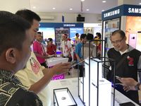 Incar Kelas Menengah, Ponsel Mart Siapkan 50 Toko