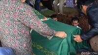 Jenazah dr Letty dimakamkan di TPU Kemiri, Rawamangun, Jakarta Timur