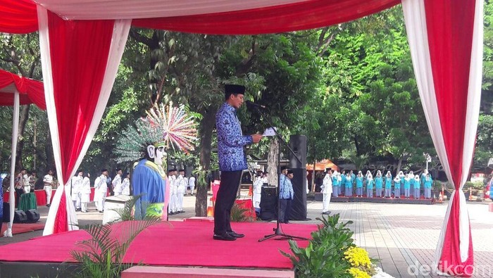 Upacara Peringatan Hari Pahlawan, Sandiaga Bacakan Amanat Mensos