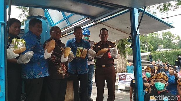 Komjen Buwas Pimpin Pemusnahan Barang Bukti Narkoba di Bandung