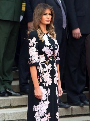 Melania Trump Tampil dengan Ikat Pinggang Rp 19 Juta di China