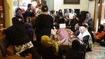 Foto: Tangis Histeris Pecah di Rumah Duka dr Letty
